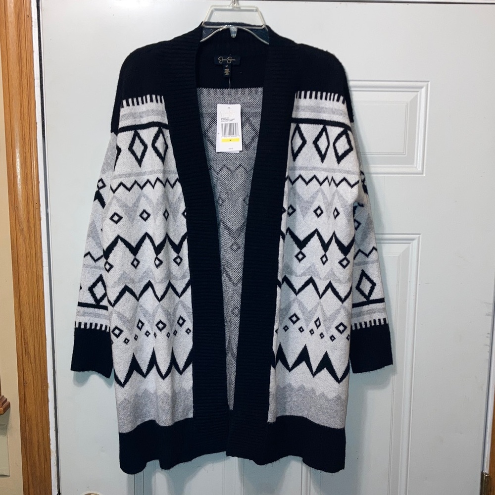 Jessica Simpson Black and White‎ Geometric Pattern Sweater M NWT